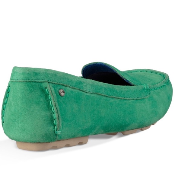 UGG Driving Loafers never worn - Picture 2 of 7